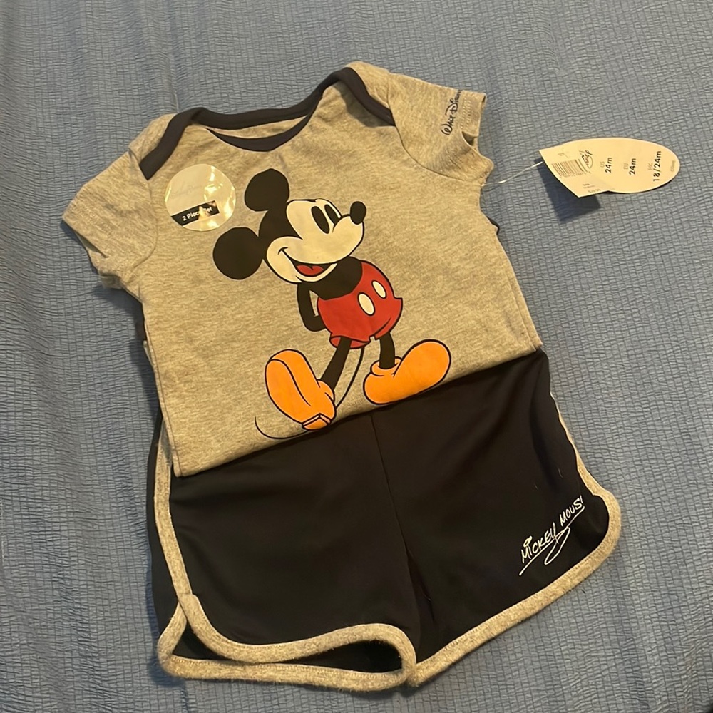 Official WDW Mickey Mouse Set!